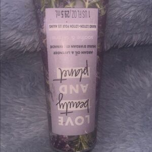 New love, beauty and planet Hand Cream - Lavender